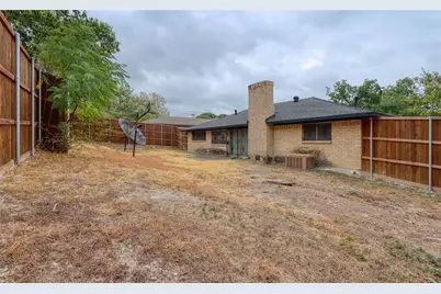 327 Penguin Drive, Dallas, TX 75241 - Photo 3