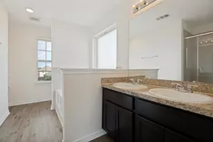 1403 Kinglet Dr, Ennis, TX 75119 - Photo 19
