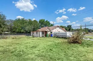 612 Meadow Park Dr, White Settlement, TX 76108 - Photo 5