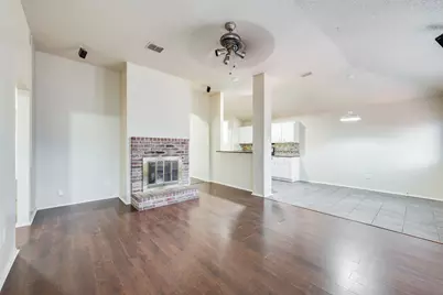 810 Engleside Drive, Arlington, TX 76018 - Photo 15
