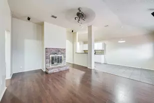 810 Engleside Dr, Arlington, TX 76018 - Photo 15