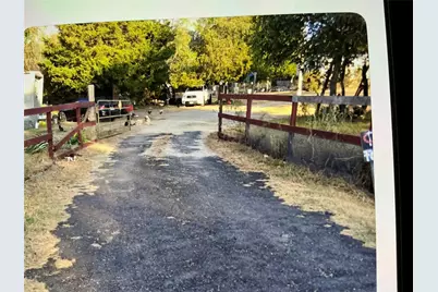 797 S Austin Avenue, Richland, TX 76681 - Photo 1