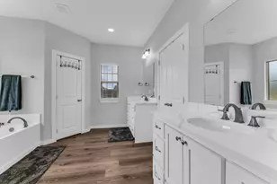 128 Sydney Ln, Robinson, TX 76655 - Photo 11