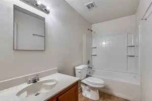 8402 Olivia Meadow Dr, Arlington, TX 76002 - Photo 15