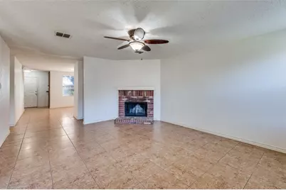 8402 Olivia Meadow Drive, Arlington, TX 76002 - Photo 3