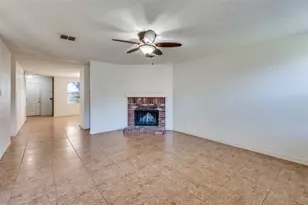 8402 Olivia Meadow Dr, Arlington, TX 76002 - Photo 3