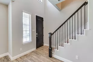 1036 Foxglove Dr, Carrollton, TX 75007 - Photo 3