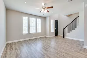 1036 Foxglove Dr, Carrollton, TX 75007 - Photo 5