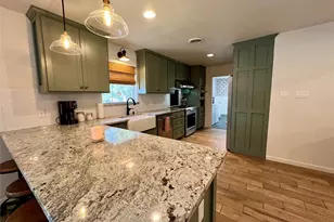 1811 W Overhill Dr, Stephenville, TX 76401 - Photo 5