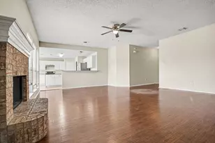360 McMurtry Dr, Arlington, TX 76002 - Photo 5