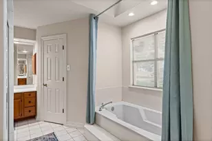 1820 Long Creek Ct, Granbury, TX 76049 - Photo 29