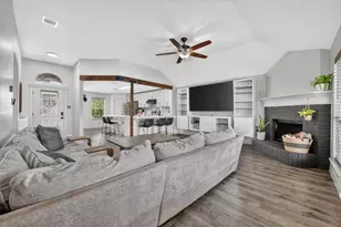 9228 Jason Dr, White Settlement, TX 76108 - Photo 11