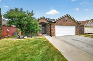 9228 Jason Dr, White Settlement, TX 76108 - Photo 3