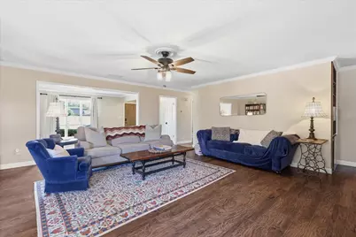 217 E Louella Drive, Hurst, TX 76054 - Photo 9