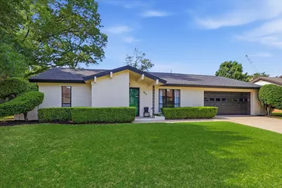 217 E Louella Drive, Hurst, TX 76054 - Photo 3