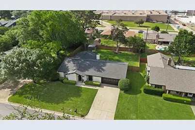 217 E Louella Drive, Hurst, TX 76054 - Photo 35