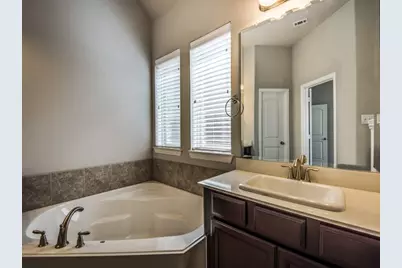 812 Llano Falls Drive, McKinney, TX 75071 - Photo 17