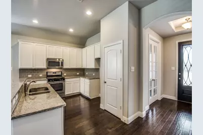 812 Llano Falls Drive, McKinney, TX 75071 - Photo 11