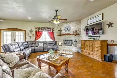 5855 Western Star Drive, Justin, TX 76247 - Photo 9