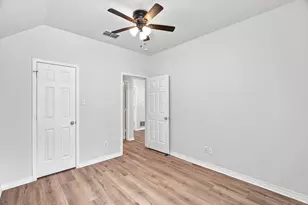 8716 Falls Rd, Irving, TX 75063 - Photo 29