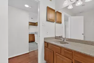 8545 Midpark Dr, Dallas, TX 75240 - Photo 17