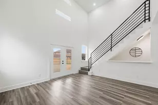 4448 Marcell Ave, Dallas, TX 75211 - Photo 5