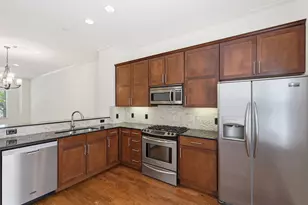 636 E Bluff St, Fort Worth, TX 76102 - Photo 5