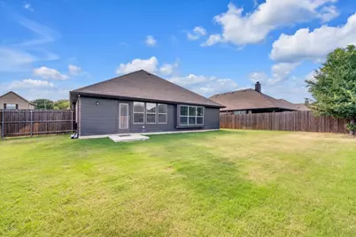 100 Gardenia Drive, Azle, TX 76020 - Photo 17