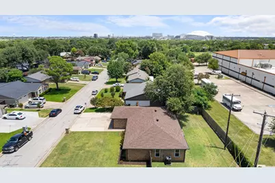 414 Hallmark Drive, Arlington, TX 76011 - Photo 35