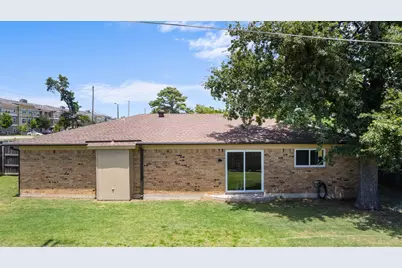 414 Hallmark Drive, Arlington, TX 76011 - Photo 33