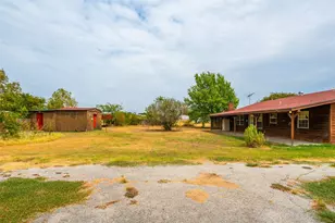 545 County Rd 1110A, Cleburne, TX 76031 - Photo 3
