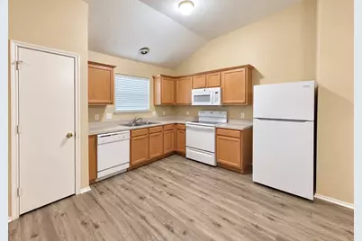 148 Spelt Lane, Dallas, TX 75241 - Photo 3