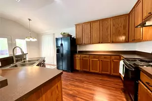 14044 Fontana Rd, Fort Worth, TX 76262 - Photo 7
