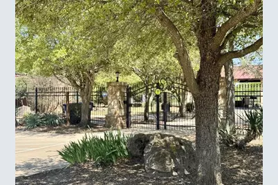 1099 Hidden Oaks Drive, Wills Point, TX 75169 - Photo 13