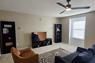 824 Green Heath Ave, Fort Worth, TX 76120 - Photo 5