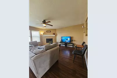 824 Green Heath Avenue, Fort Worth, TX 76120 - Photo 3