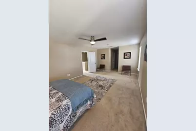 824 Green Heath Avenue, Fort Worth, TX 76120 - Photo 13
