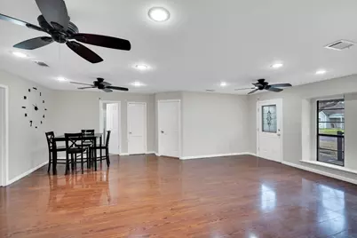 205 W Latimer Street, Ennis, TX 75119 - Photo 9