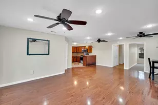 205 W Latimer St, Ennis, TX 75119 - Photo 7