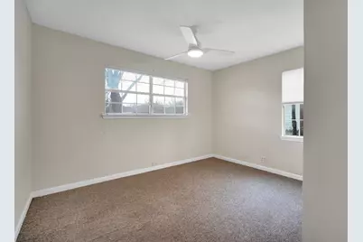205 W Latimer Street, Ennis, TX 75119 - Photo 19