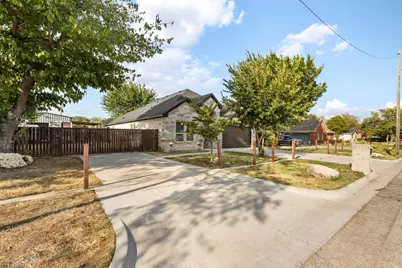 3203 Shamrock Lane, Forest Hill, TX 76119 - Photo 3