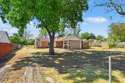 10609 Seagoville Road, Dallas, TX 75217 - Photo 23