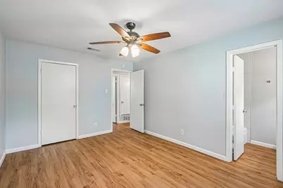 313 Meadowcreek Lane, Garland, TX 75043 - Photo 15
