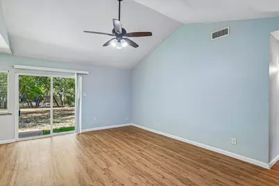313 Meadowcreek Lane, Garland, TX 75043 - Photo 7
