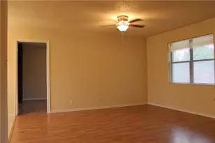 122 Southside Dr, Sanger, TX 76266 - Photo 3