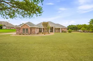 2105 Wood Duck Ln, Granbury, TX 76049 - Photo 1