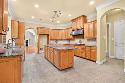 544 Waterchase Drive, Fort Worth, TX 76120 - Photo 15