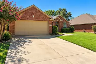 1584 Meadowview, Corinth, TX 76210 - Photo 3