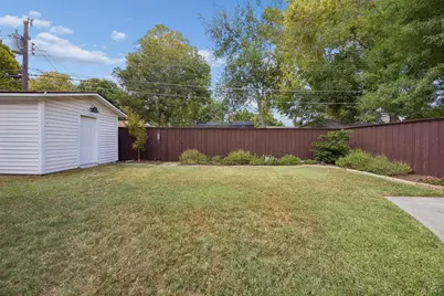 10619 Longmeadow Drive, Dallas, TX 75238 - Photo 27
