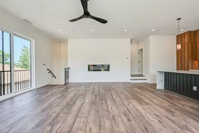 2247 Mail Avenue #102, Dallas, TX 75235 - Photo 9